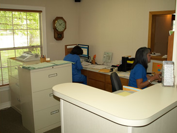 Office capable of quickly and accurately processing insurance and making appointments